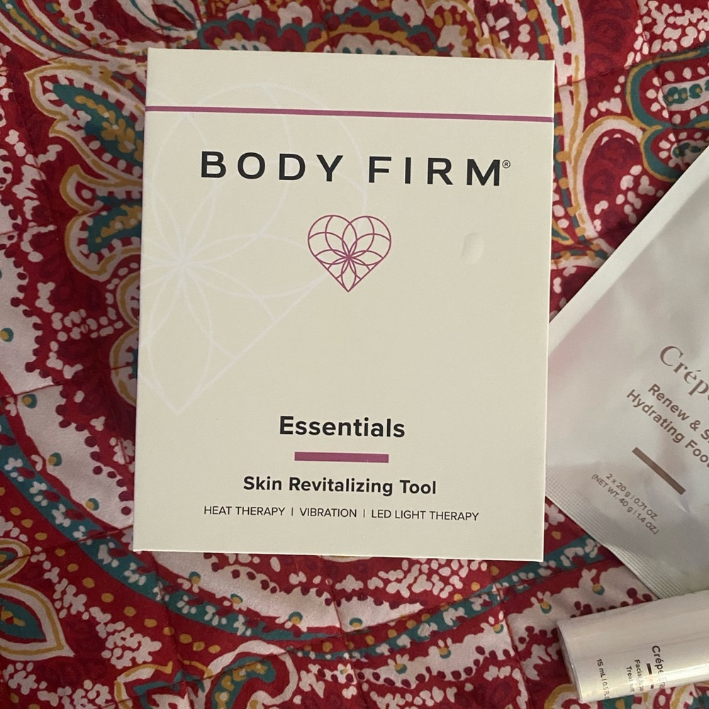 Body Firm Skin Revitalizing Set NIP - Picture 3 of 8